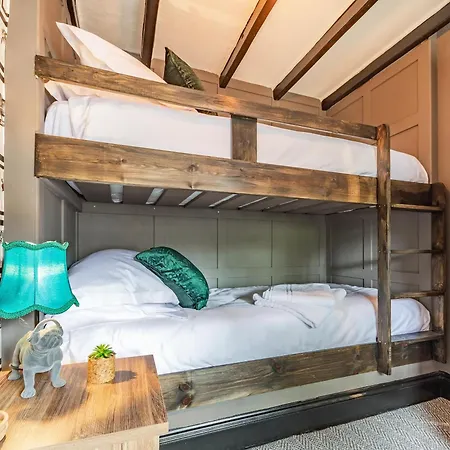 Holiday home The Twisted Toad Guisborough